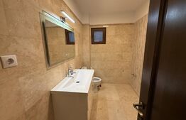 Vilă 327 mp, teren 3173 mp, Cobia