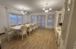 Vilă 327 mp, teren 3173 mp, Cobia