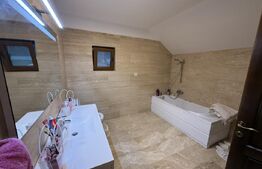 Vilă 327 mp, teren 3173 mp, Cobia