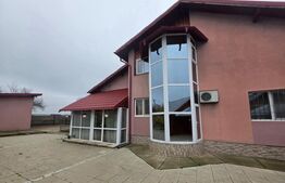 Casă parter 145 mp + teren 1.749 mp, strada Mircea Vodă