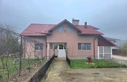 Casă parter 145 mp + teren 1.749 mp, strada Mircea Vodă