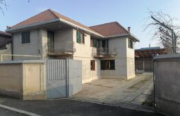 Casă de vânzare, 140 mp, zona Micro 11