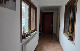 Casă cochetă cu grădină și garaj în Târgoviște