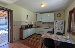 Casă cochetă cu grădină și garaj în Târgoviște