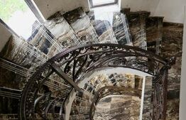 Liniște, spațiu și eleganță – casă superbă lângă Titu