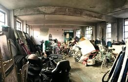 Oportunitate unică lângă Primăria Pietroșița - Monument Istoric + Hală –Investi