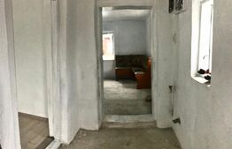 Casă + Teren - 1.724 mp Parcelat de vânzare – Valea Mare, Dâmbovița