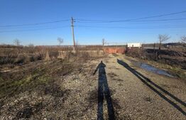 Teren 2.500 mp, front 23 ml, trifazic – Costești din Deal