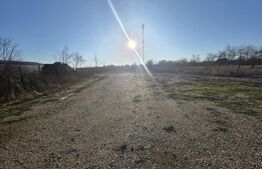 Teren 2.500 mp, front 23 ml, trifazic – Costești din Deal