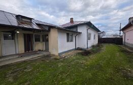 Casă cu teren generos și baltă de pescuit – Găești