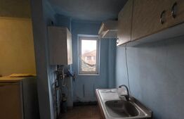 Casă cu teren generos și baltă de pescuit – Găești