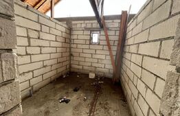 Casă la roșu P+E, 90 mp, teren 500 mp, localitate Decindeni