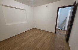 Spațiu comercial cu 2 Intrări Stradale, 70 mp, zona Micro 11