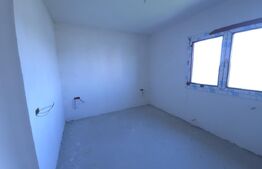 Casă de vânzare, 343 mp, zona Lazuri