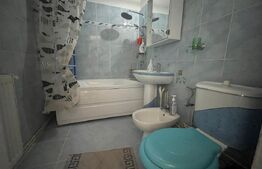 Apartament 3 camere, 64 mp, zona Micro 12