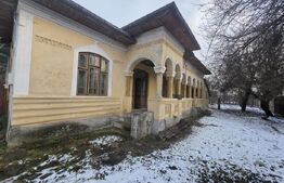 Casă de vânzare, 667 mp, zona Răzvad 