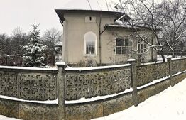 Casă pe Teren Generos 3.920 mp | Stil Brâncovenesc | Potențial Parc Rezidențial 