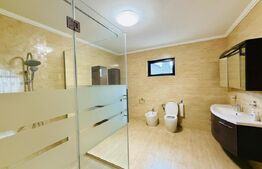 Vila de vanzare, 369 mp, zona Găești