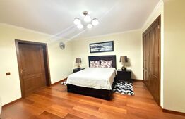 Vila de vanzare, 369 mp, zona Găești