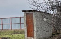  VACARESTI Casă bătrânească cu teren generos 