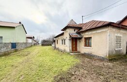  VACARESTI Casă bătrânească cu teren generos 