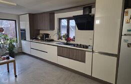 Oază de Liniște în Inima Orașului: Proprietate Exclusivistă cu 2.700 mp Teren 