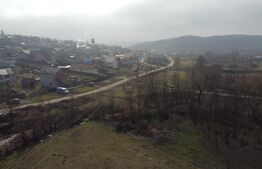 Teren de vanzare, 3470 mp, zona Ocnița 