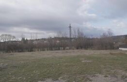 Teren de vanzare, 3470 mp, zona Ocnița 