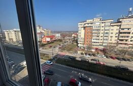 Apartament 3 camere, 70 mp, zona Micro 11