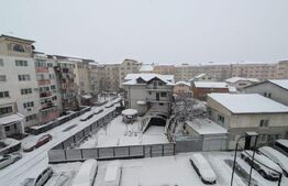 Apartament 3 camere, 64 mp, Cartier CFR