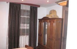 Casa de vanzare, 160 mp, zona Centrala