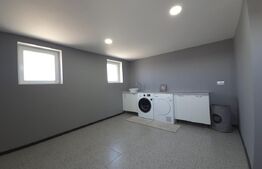 Confort Modern și Facturi Zero: Vilă Unică cu Vitraje Mari  în Exclusivitate