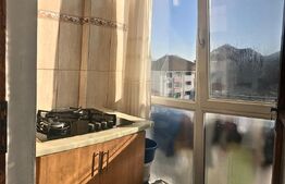 Apartament 2 camere decomandat cu balcon – zonă centrală liniștită Găești