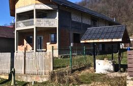 Casă (la rosu), Livadă și Pădure, Teren Generos și Plată Flexibilă – Bezdead