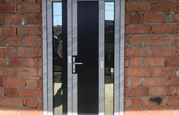 Casă (la rosu), Livadă și Pădure, Teren Generos și Plată Flexibilă – Bezdead