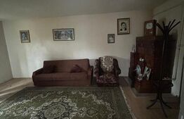 Casa de vanzare, 100 mp, teren 2700 mp, zona Secuieni