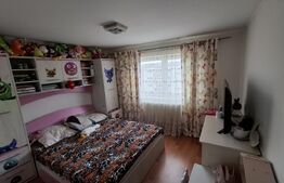 Apartament  spatios -3 camere decomandat, etaj 4, balcon, izolat – M11