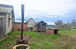 🔥 Casă (la roșu) + teren 2522 mp – ideală pentru personalizare - Costestii Deal