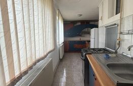 Apartament 2 camere decomandat, parter, Găești – zonă bună