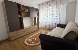 Apartament 2 camere, etaj 1, balcon închis, Pucioasa – zonă bună