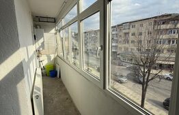 Apartament 2 camere, etaj 1, balcon închis, Pucioasa – zonă bună