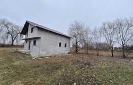 Lazuri casa indiciduală la roșu