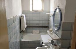 Apartament cu 2 camere, etaj 1/4, centrală proprie – oportunitate de renovare
