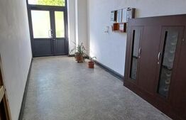 Apartament cu 3 camere, spatios, vedere panoramică, zonă excelentă