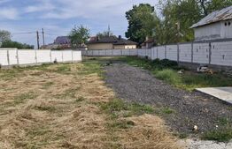 Teren intravilan de vânzare, 2 fronturi stradale, 1400 mp, zona Sud-Est