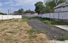 Teren intravilan de vânzare, 2 fronturi stradale, 1400 mp, zona Sud-Est