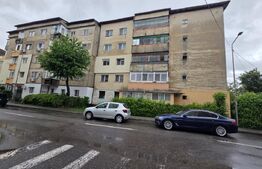 Apartament 3 camere, 80 mp, zona Micro 12