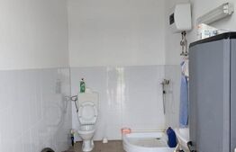 Spațiu comercial cu teren generos de 2.500 mp, la intrarea în Dragomirești