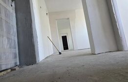 Apartament cu 3 camere, 73 mp, zona Micro 11