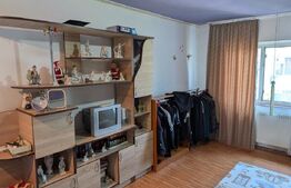 Apartament 3 camere, 78 mp, 2 băi, zonă Centrală – Penny Găești